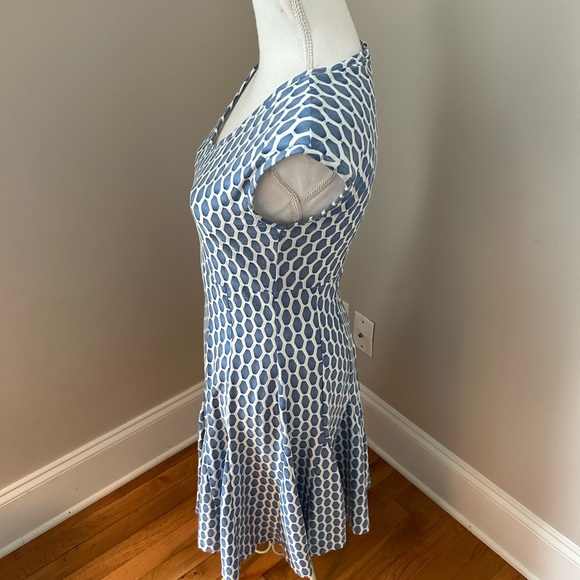 Just Taylor Womans Blue White Print Cap Sleeve Fit & Flare Stretch Dress Sz 6 - Picture 5 of 7